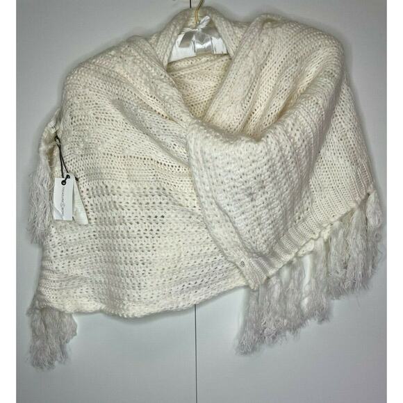 Treasure & Bond Accessories - NWT Treasure Bond Fringe Cable Knit Scarf Ivory Cream